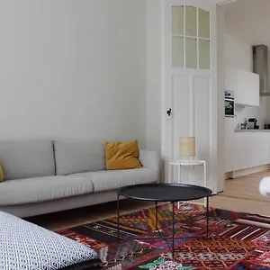 https://nieuw-authentiek-en-zonnig-appartement-vlakbij-zee.hotelsghent.com